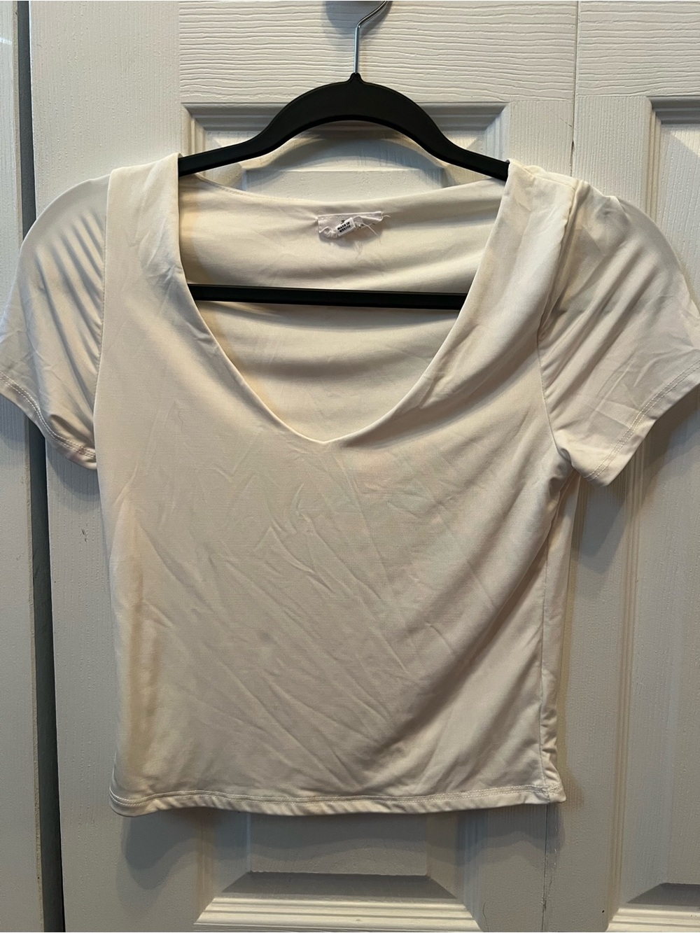 Women’s White Short Sleeve V-Neck Top